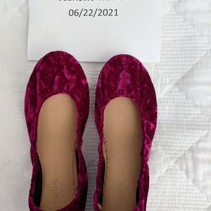 Size 11 Tyrian Tieks (Black Friday exclusive)